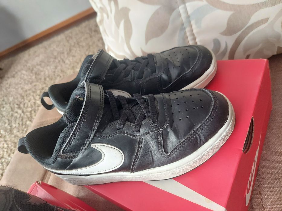 Продам кроссовки nike