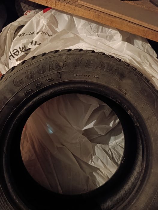 Продам шины зимние