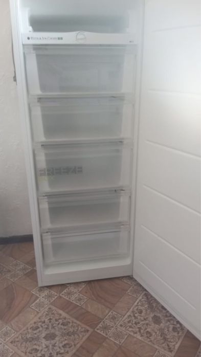 Продам морозилку