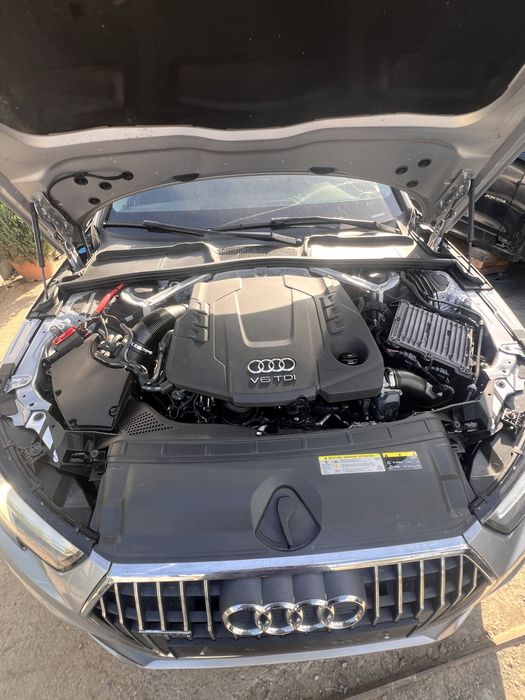 Bornă plus Audi A4 B9