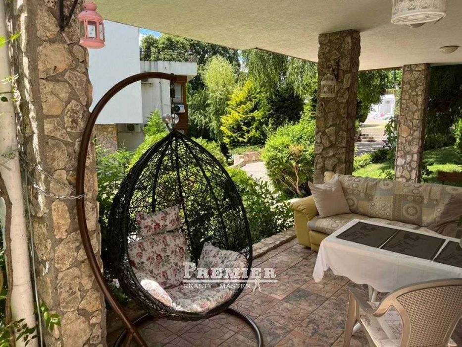 Двустаен на първа линия