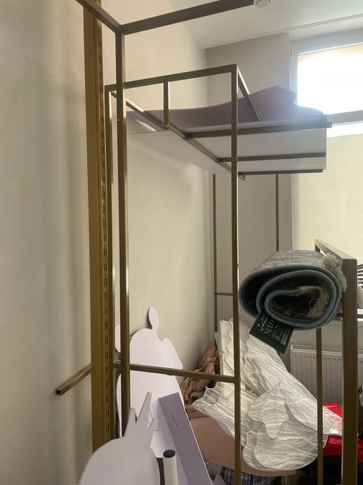 Стеллаж для одежды