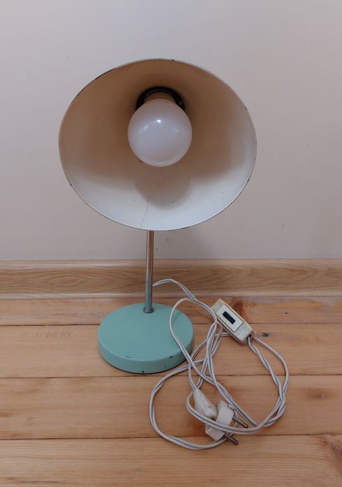 Ретро настолна лампа от соца