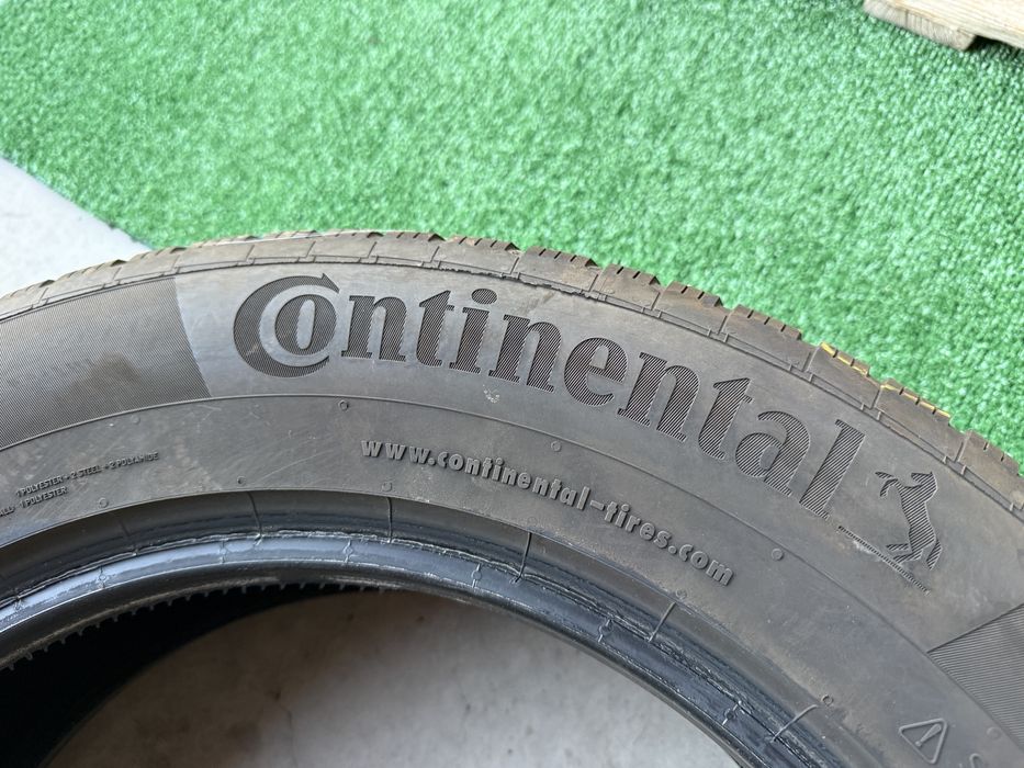 4бр. Зимни Гуми С Борд 215/65R/17 SUV -CONTINENTAL- DOT:1719- 4.9мм.+3.3мм. *60€ за 4бр.*