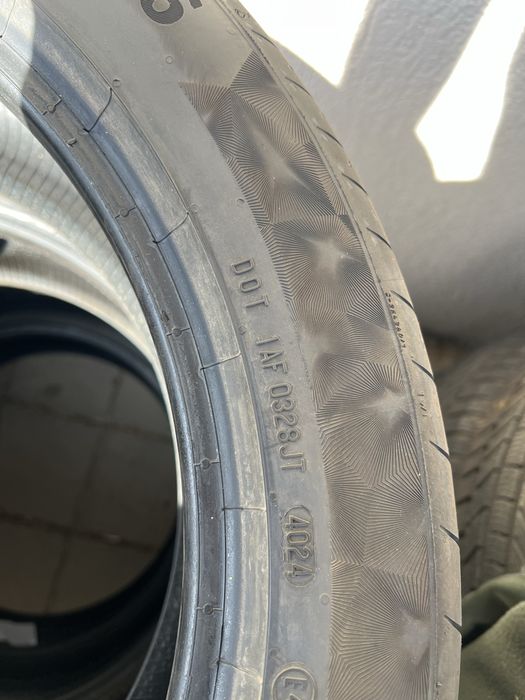 Continental  XL 235/45 R18 98W