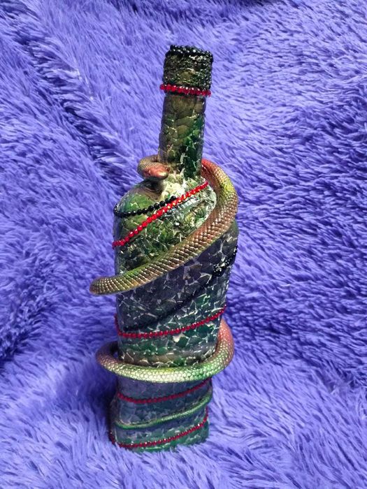 Бутылочки подарочные с дизайном