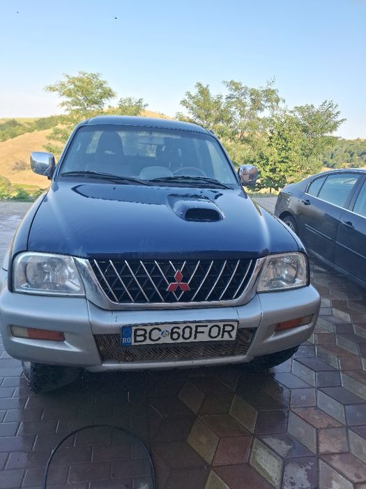 Jeep Mitsubishi l200
