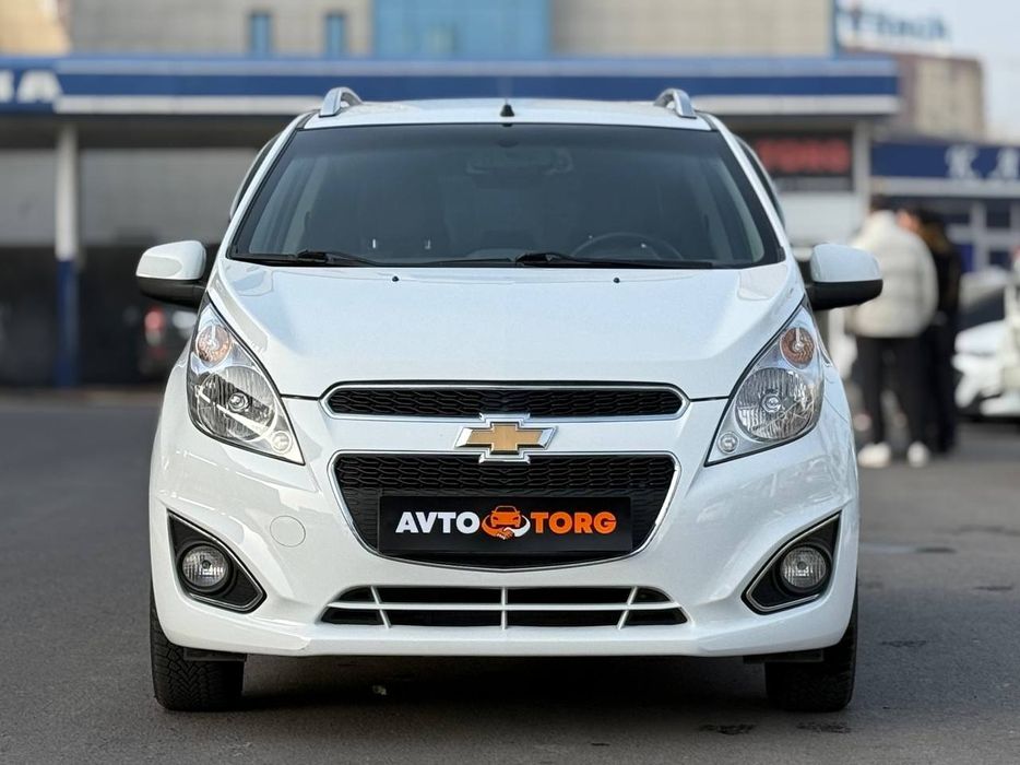 Спарк элегант плюс в идеальном состоянии