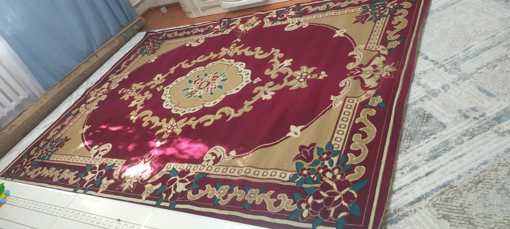 Продам ковер б/у