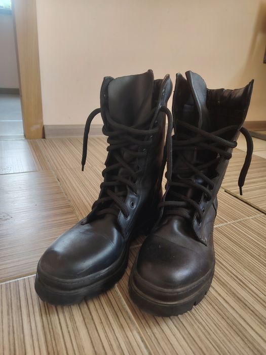 Продам зимние военный берцы