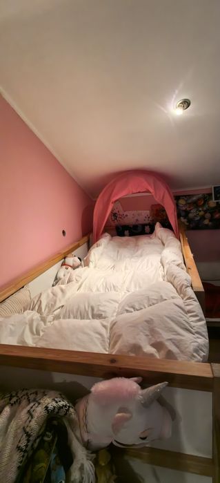 двуетажно легло ikea kura