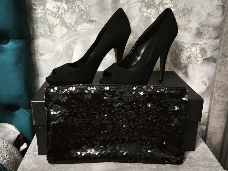 Продам  фирменные туфли, размер 35/36