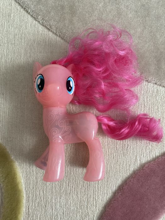 Фигурка Пинки Пай светящяяся, игрушка