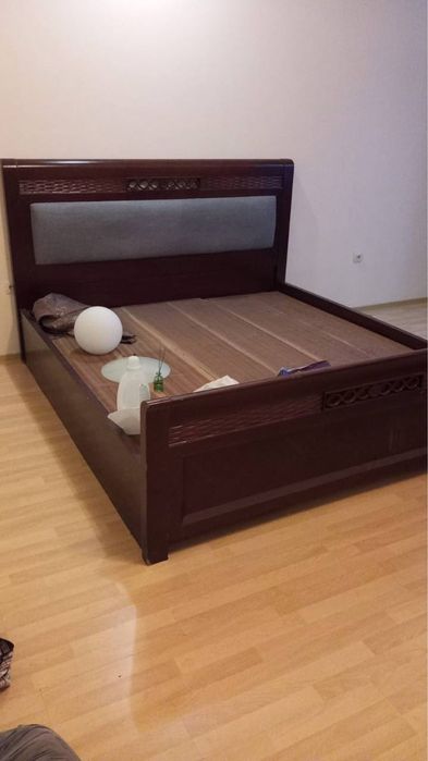 Двухспальная кровать