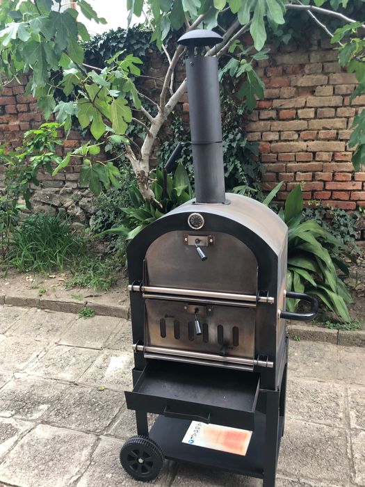 Градинско комбинирано барбекю и фурна за пица