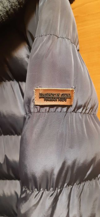 Geaca lunga vatuita , cu gluga