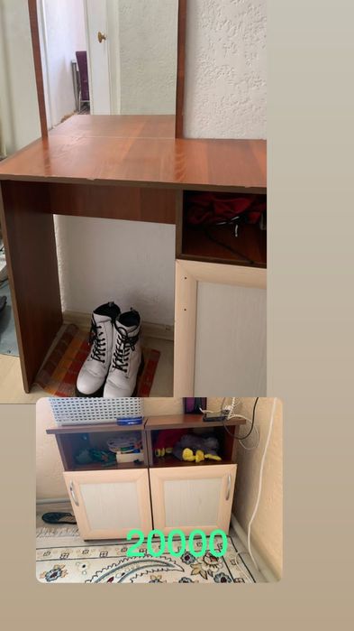 Стол, спальный для девочки, и комод