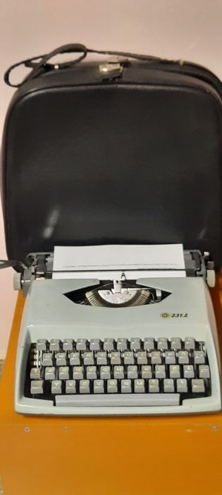 Mașină de scris Consul 231.2