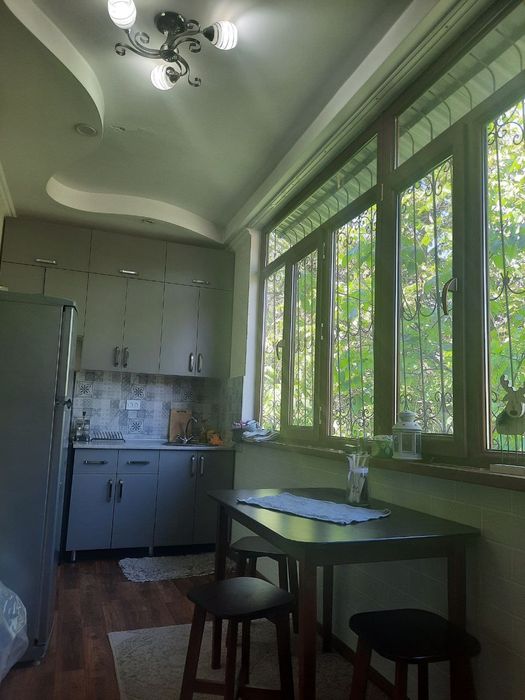 Сдаётся в аренду 2хом квартира  на Чиланзаре 2  с балконом 2х6