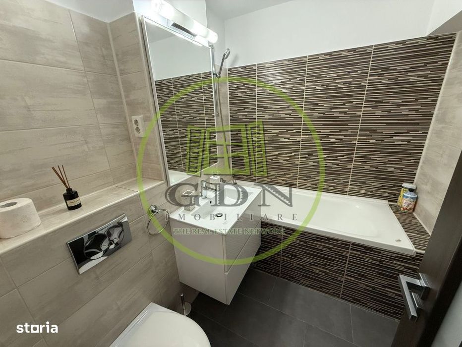 Apartament 3 camere, open-space, 83mp, Craiovita Noua, zona Niela