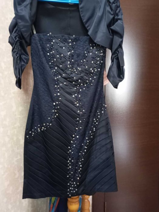 Продается выходное красивое женское платье, производство Турция