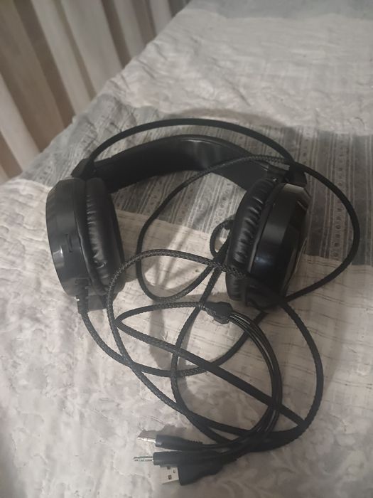 Casti  gaming cu microfon