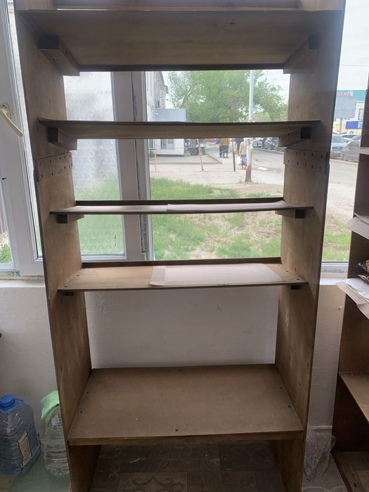 Продам деревянные стеллажи