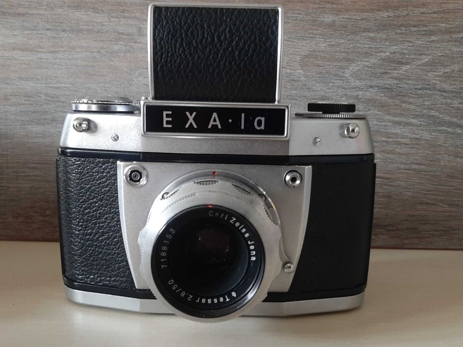 фотоапарат EXA 1a + Carl Zeiss Jena Tessar 2.8/50 – като нов!