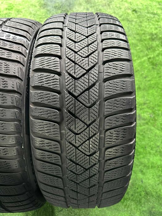 Anvelope iarnă 225/45/18 Pirelli RSC*