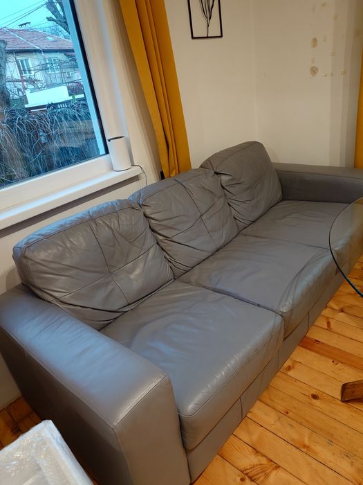 Сив кожен диван тройка, използван