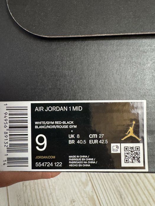 Jordan 1 mid gym red 42.5