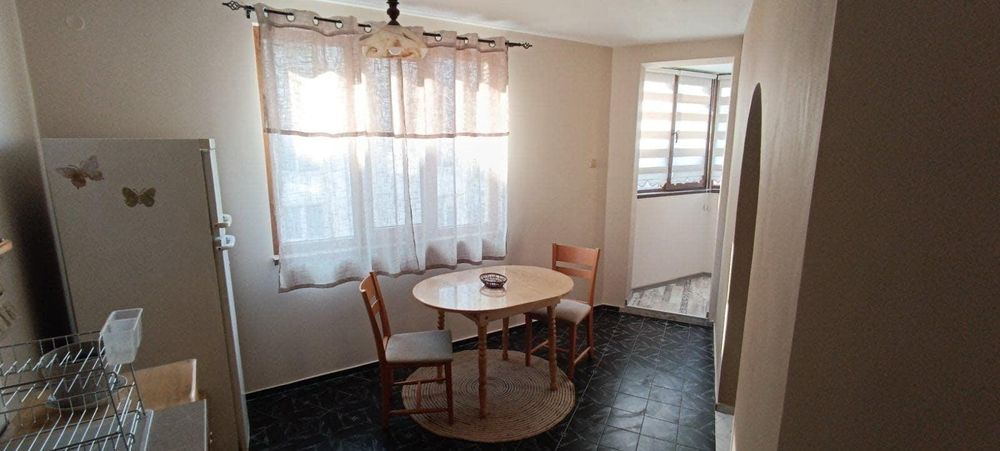 Дава се под наем Тристаен апартамент в Пловдив, Младежки Хълм - 100 кв.м за 485 € - Снимка #3