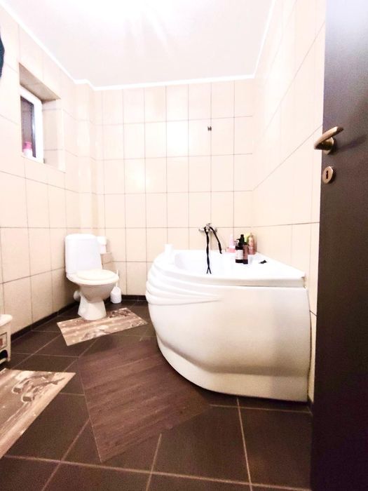 Vând casă în Selimbar, zona de Vile.