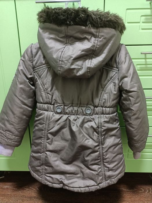 Продаю куртку на девочку!