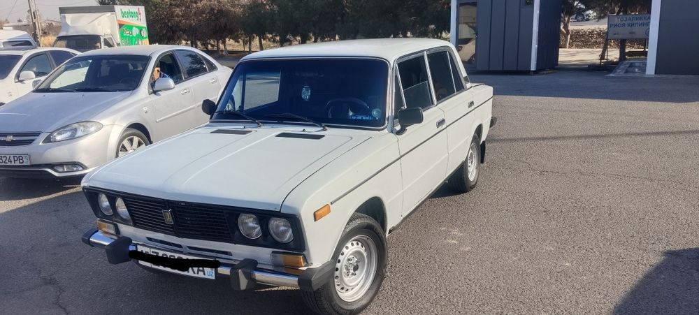 Vaz 2106 sotiladi holat yahshi 1987 yil