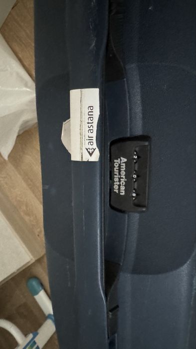 Продам два чемодана большой samsonite