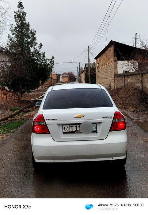 Nexia 3 sotiladi 6700$