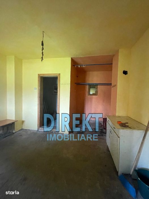 Teren + casa de vacanta