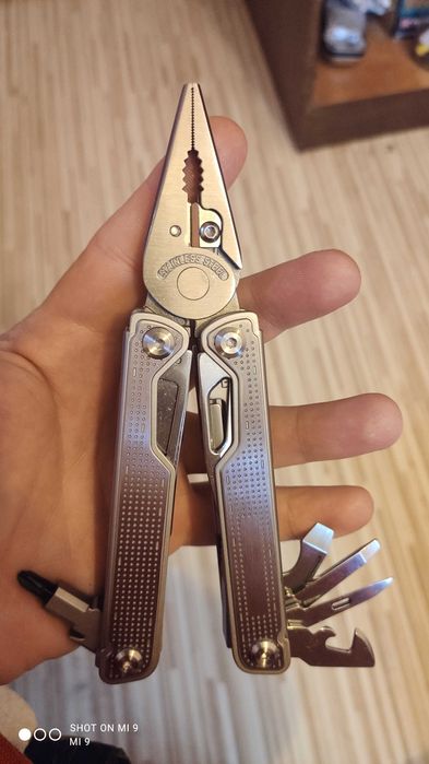 Мултитул клещи чисто нови