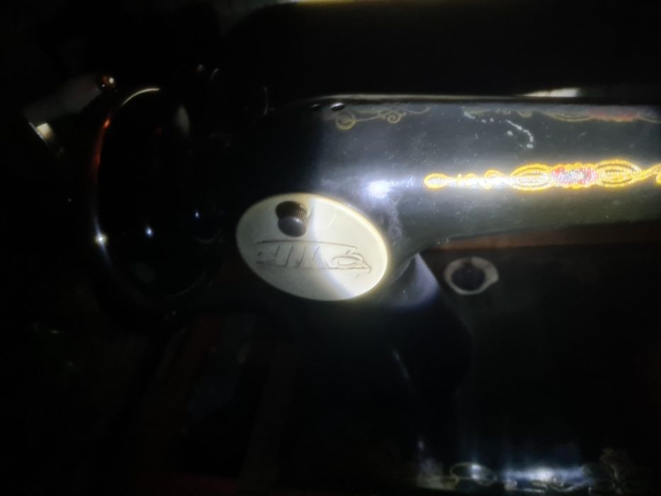 Швейная машинка Зингер