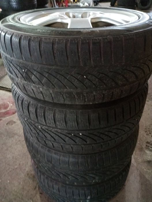 VW GOLF 4 джанти със зимни гуми 205/55/16 7,5 J ET35 5x100 цо56,6