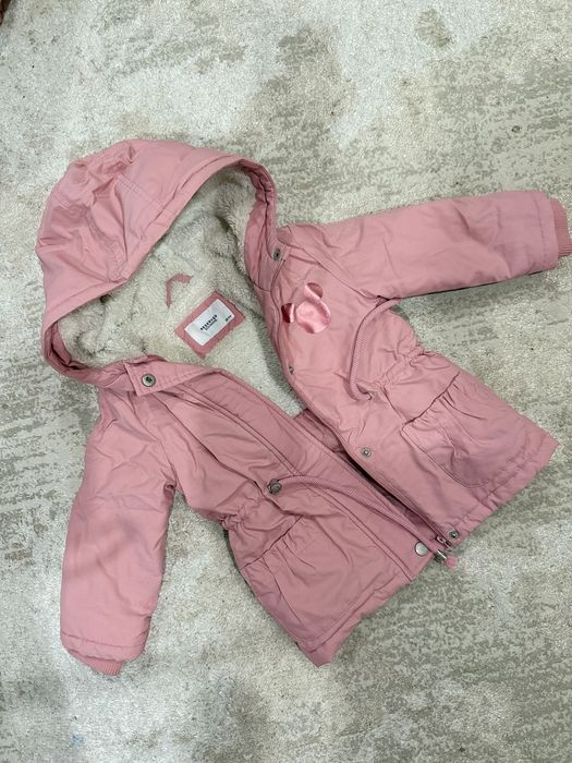 Продам парку- куртку на девочку