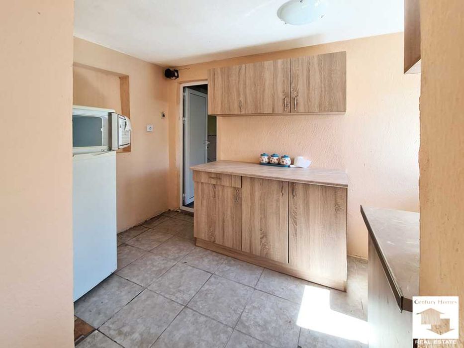 160029 Къща с допълнителни постройки и гараж в град Сухиндол