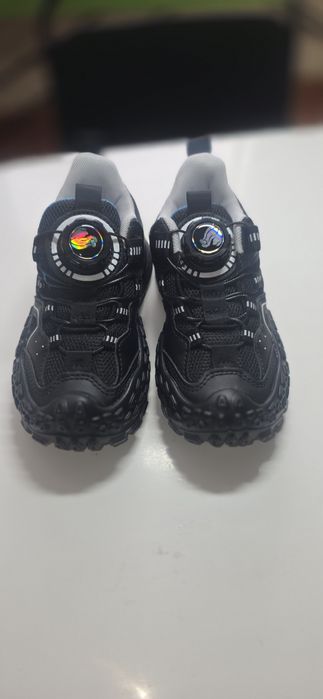 Продам красовки 29размер