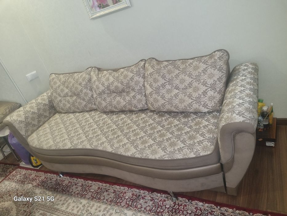 Продам диван в отличном состоянии