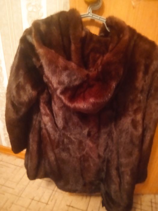 Продам шубу норковую