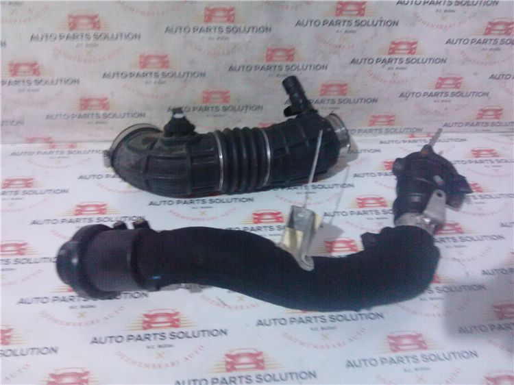 Tubulatura admisie ( 2 buc ) jeep compass 2.2 cdi an fabr. 2012