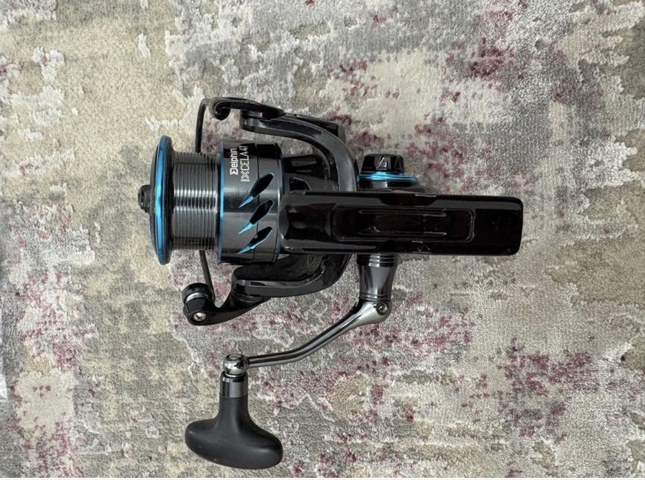 Vând mulineta feeder Delphin Ixcela Al Body 4000