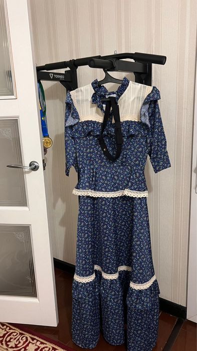 1 рет тойға киілген , дизайнерский көйлек 42-44 размер