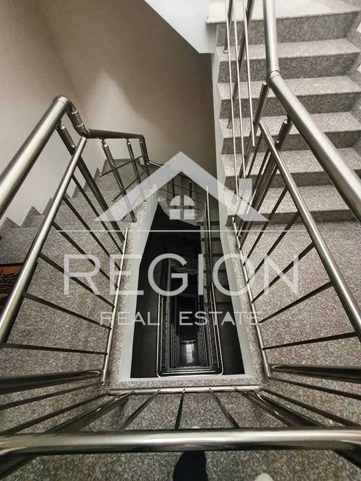 Дава се под наем Тристаен апартамент в Варна, Център - 90 кв.м за 612 € - Снимка #13